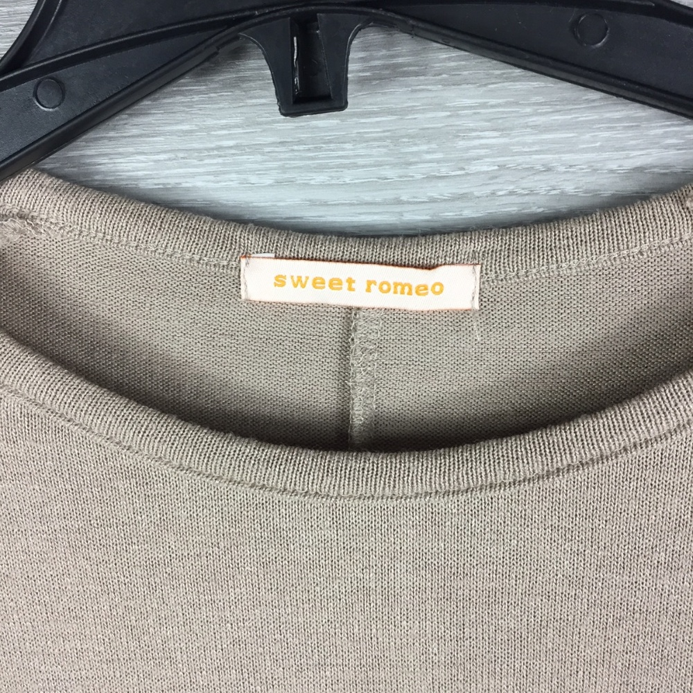 Sweet Romeo Long Raglan Sleeve Pullover - Picture 5 of 7